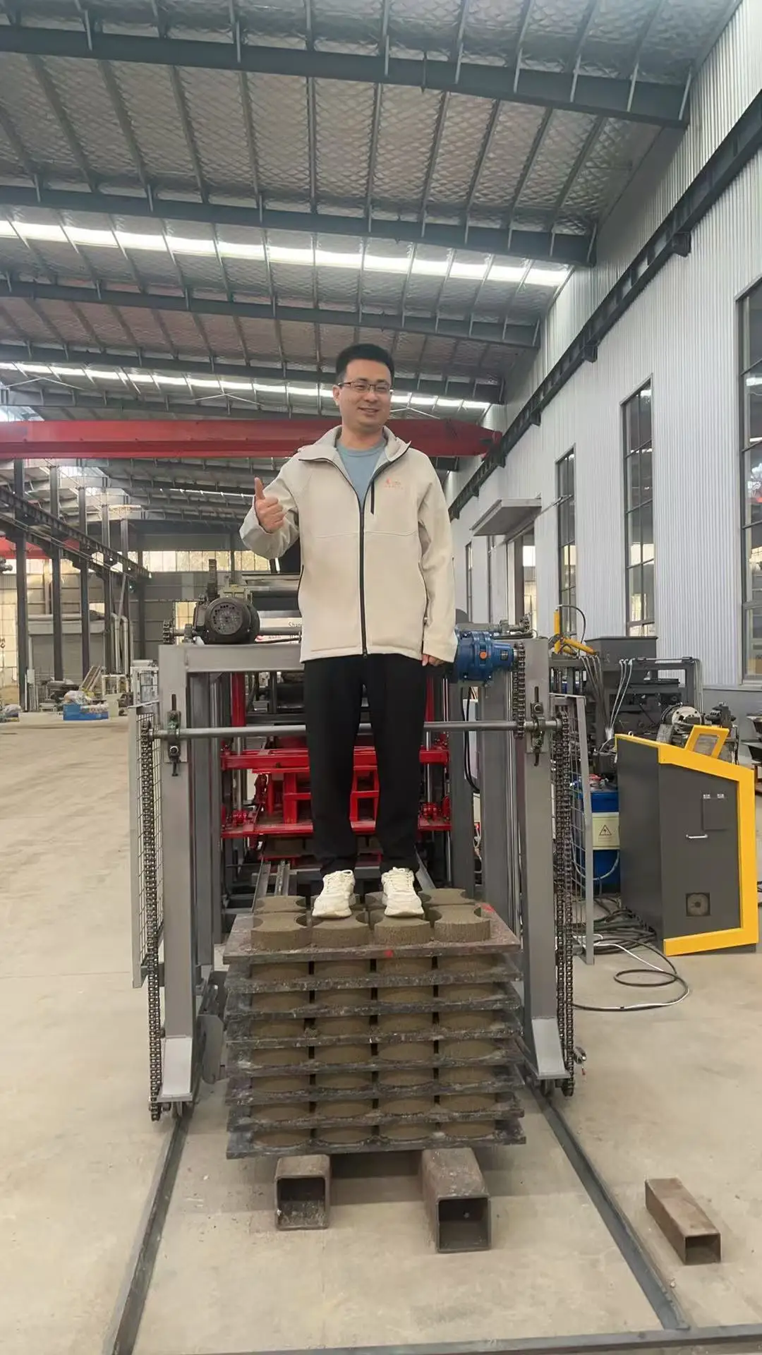 QT4-15 Automatic Block Making Machine with PLC Control - Image 5