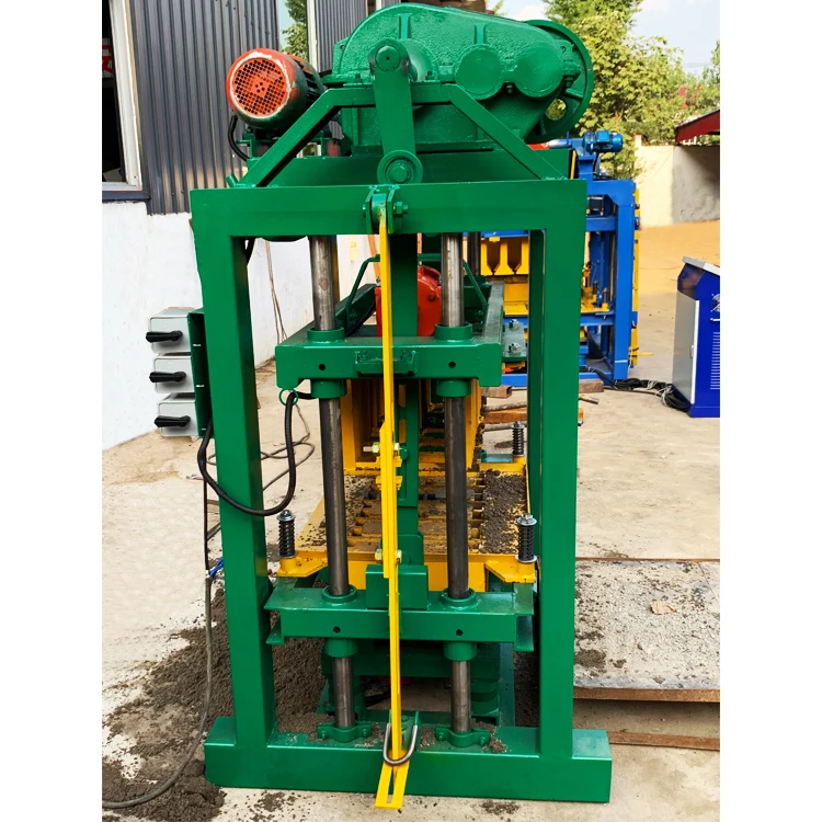 Cement Brick Making Machine QT4-40 Manual Block Production Line – PLC Control - Image 4