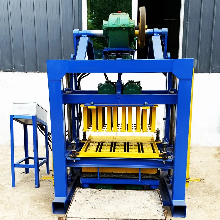 Cement Brick Making Machine QT4-40 Manual Block Production Line – PLC Control - Image 2