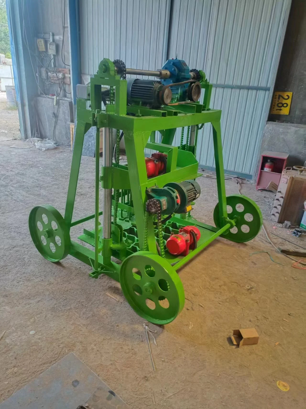 QMJ4-45 Mobile Block Machine for Hollow Concrete Block – PLC Control - Image 2