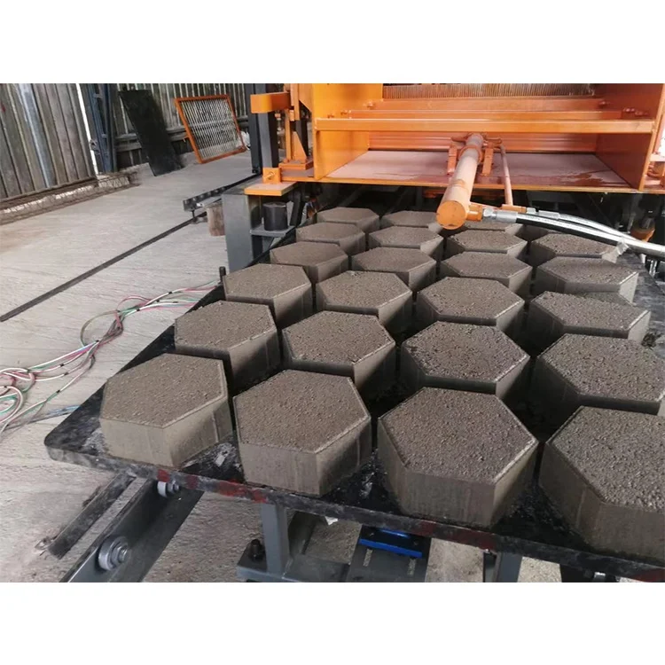 Automatic Concrete Block Machine QT8-15 | Intelligent - Image 2