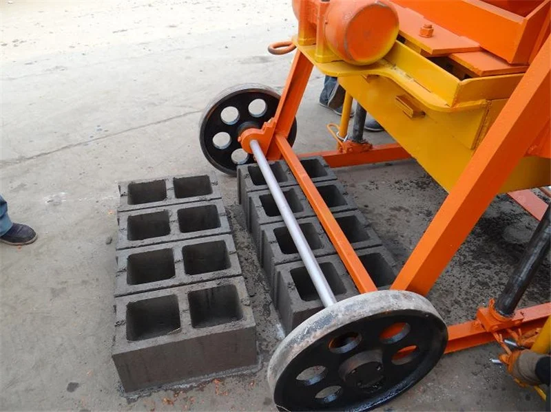 QMJ4-45 Mobile Block Machine for Hollow Block – PLC Control - Image 3