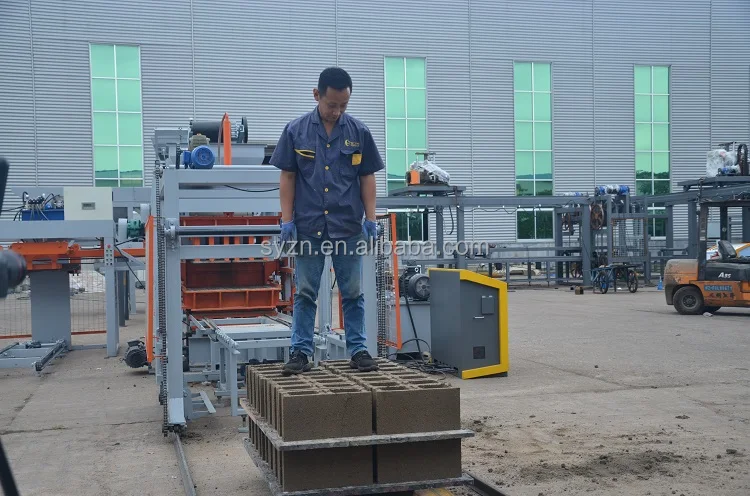 Automatic QT6-15 Block Making Machine with PLC Control for Solid Block1 - Image 4