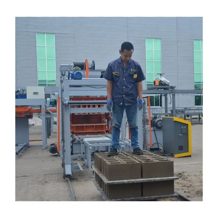 QT5-15 Fully Automatic Concrete Brick Machine – PLC Control80 - Image 5