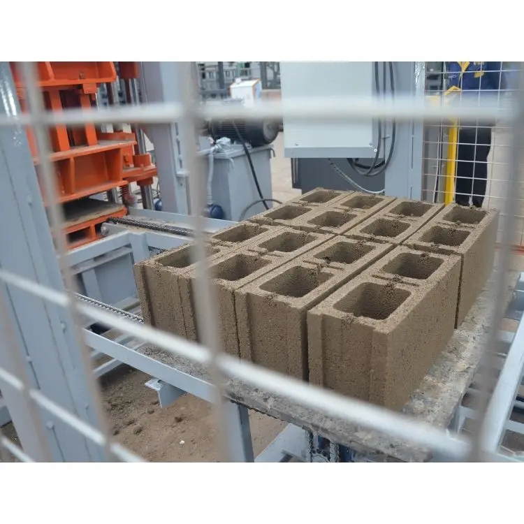 QT5-15 Fully Automatic Concrete Brick Machine – PLC Control80 - Image 3