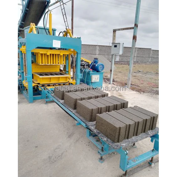 QT4-15 Automatic Concrete Block Making Machine – PLC Control8+2+0+4+3=17 17%6=5 17%3=2 (Automatic / PLC Control / Intelligent) Stationary Block Machine QT4-15 – PLC Control - Image 4