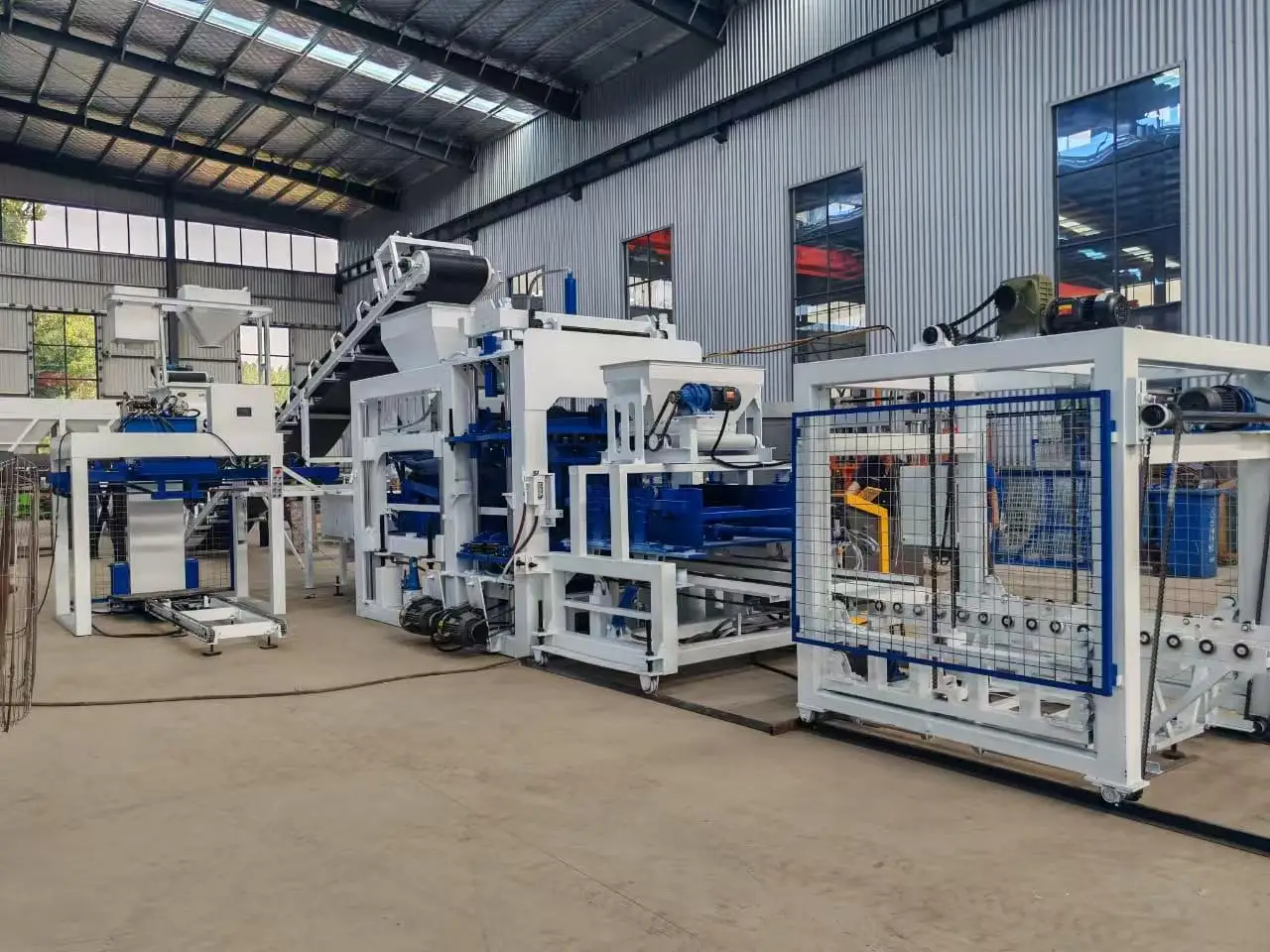 QT8-15 Block Making Machine – PLC Control & Automatic - Image 6