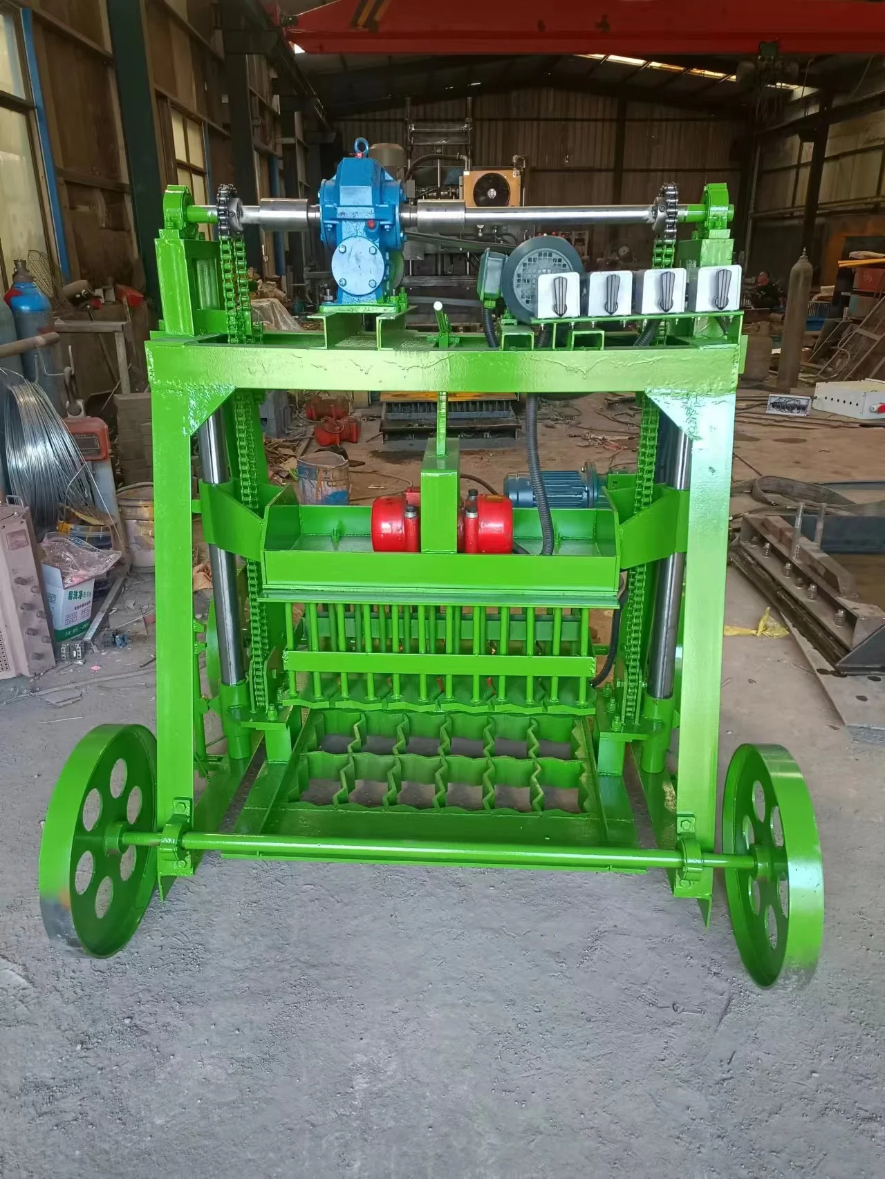 QMJ4-45 Mobile Block Machine for Hollow Concrete Block – PLC Control - Image 4