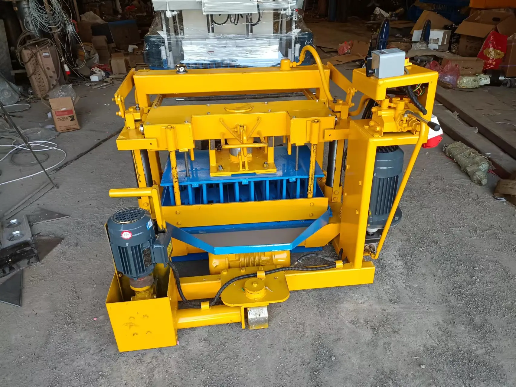 Automatic Mobile Block Machine for Hollow Block – PLC Control - Image 2