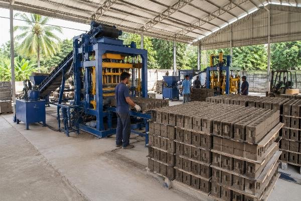 concrete block machine ROI Pacific Islands payback period comparison Bar chart comparing ROI payback periods across three Pacific Island market scenarios: startup investor, upgrading producer, and NGO project