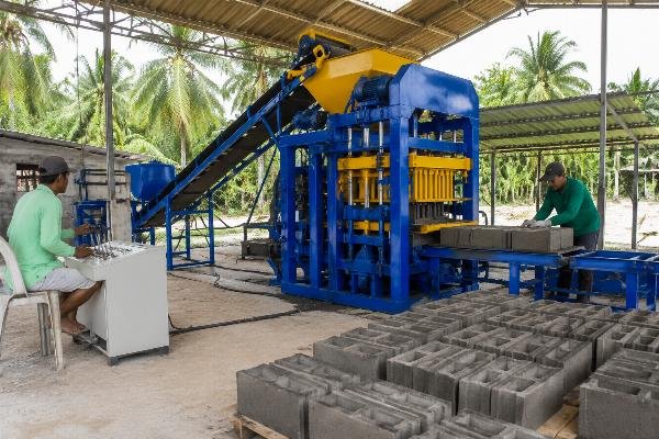 QTJ4-25 block machine Philippines small investor QTJ4-25 semi-automatic block machine installation in Philippines